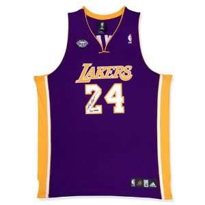 Kobe Bryant Autographed Los Angeles Lakers Away/Purple 