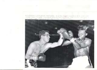 BOXING, JOHNNY BUSSO VS JOE BROWN PHOTO 1958  