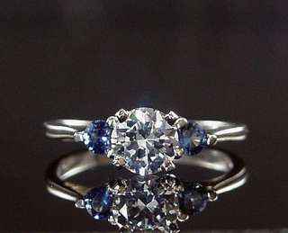 ROMANTIC PLATINUM CEYLON SAPPHIRE ENGAGEMENT RING  