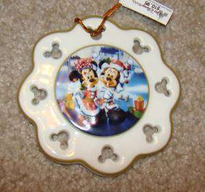 NEW DISNEY Christmas Holiday Ornament MICKEY MOUSE 2009  