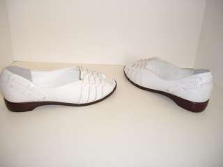 EASY SPIRIT Womens Shoes White Leather Flats Size 6W  