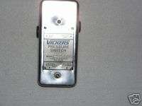 Vickers Pressure Switch Model SG1 02 10 11, unused, NIB  