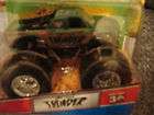 HOT WHEELS Monster JAM M2D CAMO THUNDER with Exclusive Grave Digger 