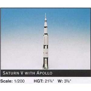  Saturn V Rocket 1/200 