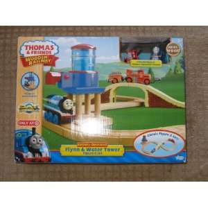  Thomas and Friends Wooden Railway Flynn & Water Tower Figure 8 Set 