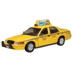  Ford Crown Victoria Checker Cab Company Car 1/18 Toys 