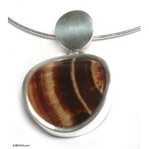 Agate pendant necklace, Dreamer Jewelry