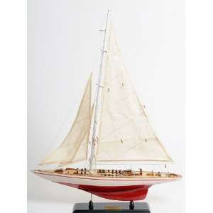  Endeavour Yacht Painted 24 Y139 Toys & Games