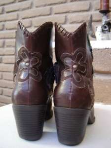SUPER CUTE Womens Cowboy Boots w/Purple Flowers size 8  