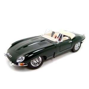  1961 Jaguar E Type Green 118 Diecast Model Toys & Games