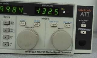 PANASONIC AM/FM STEREO SIGNAL GENERATOR VP 8132A  