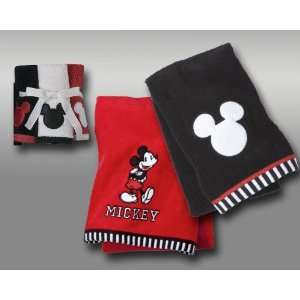  Disney Mickey Classic Cool 3pc Bath Towel Set   Red/Black 