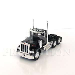  132 Peterbilt 379 day cab Tractor (Black) Toys & Games