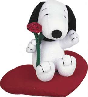 PEANUTS   PLUSH DOLL (Snoopy with Rose on Heart)  