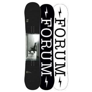  Forum Destroyer DoubleDog Mens Snowboard 2012   Size 156cm 