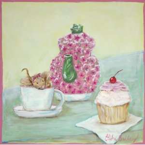   Classic Cupcake with Mouse Canvas Reproduction