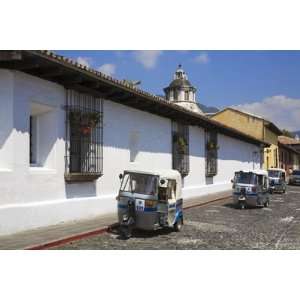  Three Wheeled Motorised Rickshaw Taxis by Richard Cummins 