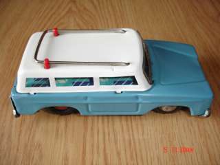 VINTAGE MADE IN CHINA TIN TOY CAR  