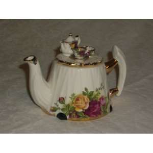   Royal Albert Old Country Roses China Teapot w/Tea Set 