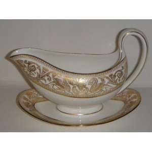   Gold W4219 Gravy Boat W/Attached Underplate 