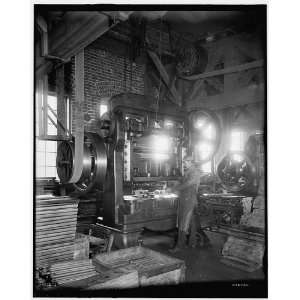    Glazier Stove Company,stamping press,Chelsea,Mich.