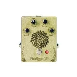   (fx) Algal Bloom Fuzz Pedal (Yellow Bloom) Musical Instruments