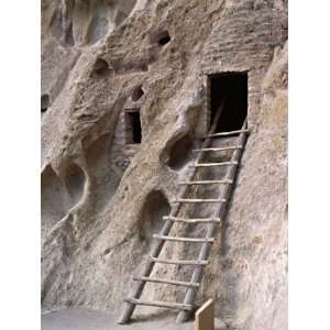  Ancient Anasazi Ruins and Cliff Dwellings in Rock 